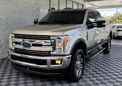 2017 Ford Super Duty F-250 SRW Lariat 4x4 4dr Crew Cab 6.8 ft. SB Pickup