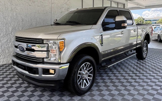 2017 Ford Super Duty F-250 SRW Lariat 4x4 4dr Crew Cab 6.8 ft. SB Pickup