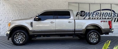 2017 Ford Super Duty F-250 SRW Lariat 4x4 4dr Crew Cab 6.8 ft. SB Pickup