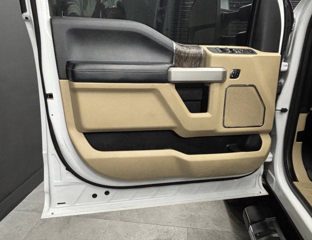 2018 Ford Super Duty F-250 SRW Lariat 4x4 4dr Crew Cab 6.8 ft. SB Pickup