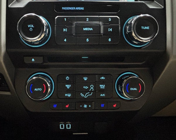 2018 Ford Super Duty F-250 SRW Lariat 4x4 4dr Crew Cab 6.8 ft. SB Pickup