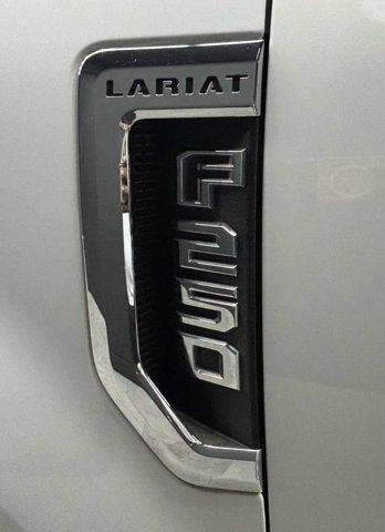 2018 Ford Super Duty F-250 SRW Lariat 4x4 4dr Crew Cab 6.8 ft. SB Pickup