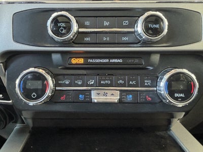 2022 Ford Super Duty F-250 SRW Lariat 4x4 4dr Crew Cab 6.8 ft. SB Pickup