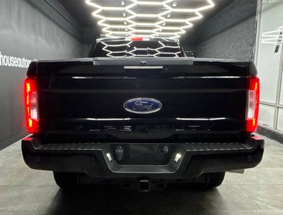 2017 Ford F-250 Super Duty Lariat 4x4 4dr Crew Cab 6.8 ft. SB Pickup