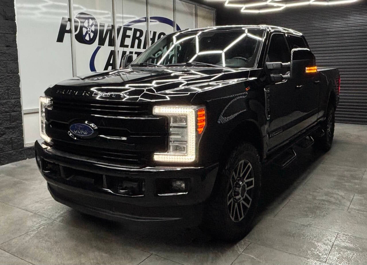 2017 Ford F-250 Super Duty Lariat 4x4 4dr Crew Cab 6.8 ft. SB Pickup