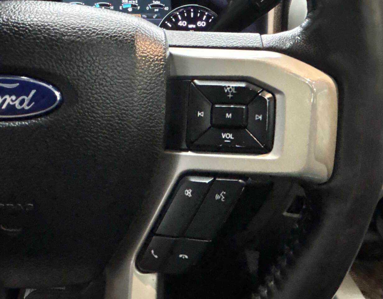2017 Ford F-250 Super Duty Lariat 4x4 4dr Crew Cab 6.8 ft. SB Pickup