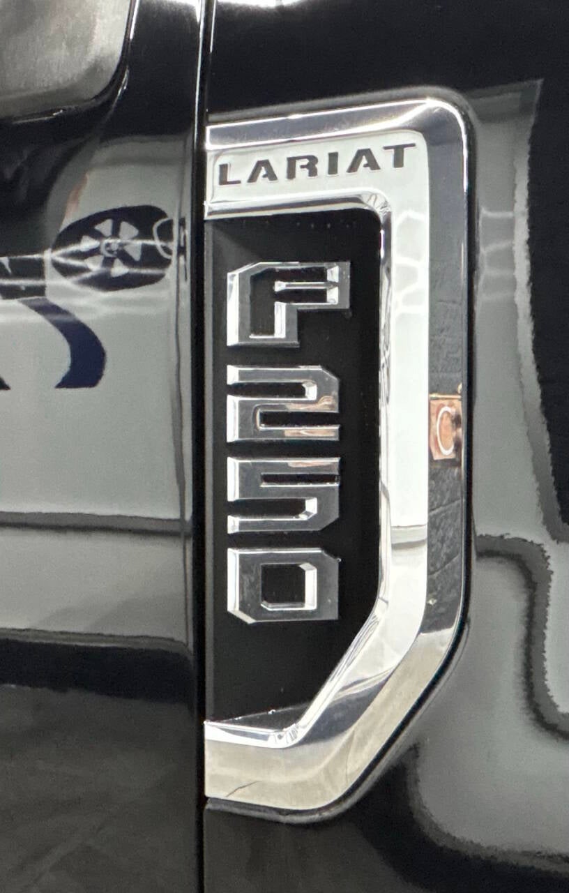 2017 Ford F-250 Super Duty Lariat 4x4 4dr Crew Cab 6.8 ft. SB Pickup
