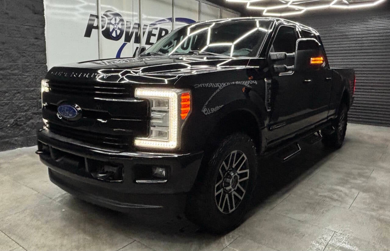 2017 Ford F-250 Super Duty Lariat 4x4 4dr Crew Cab 6.8 ft. SB Pickup
