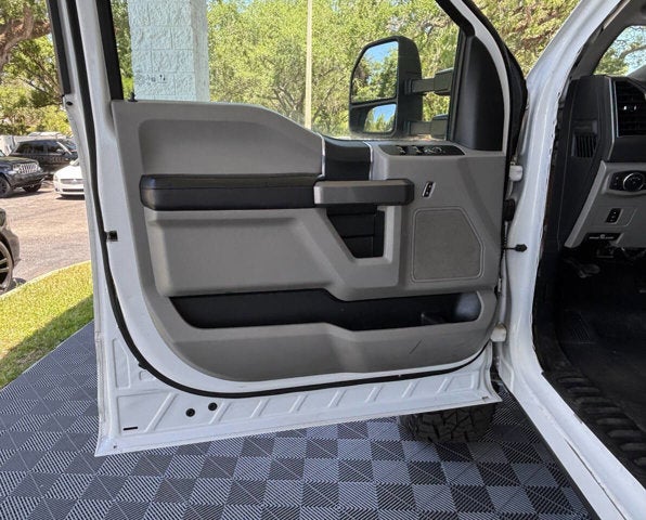 2020 Ford Super Duty F-250 SRW XLT 4x4 4dr Crew Cab 6.8 ft. SB Pickup