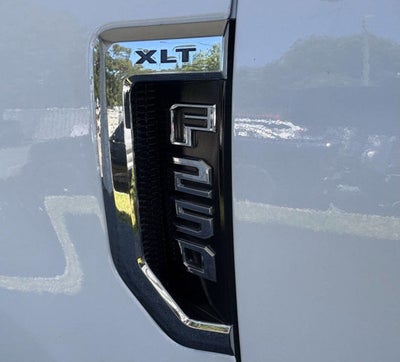 2020 Ford Super Duty F-250 SRW XLT 4x4 4dr Crew Cab 6.8 ft. SB Pickup