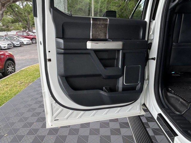 2022 Ford Super Duty F-250 SRW Lariat 4x4 4dr Crew Cab 6.8 ft. SB Pickup
