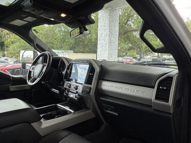 2022 Ford Super Duty F-250 SRW Lariat 4x4 4dr Crew Cab 6.8 ft. SB Pickup