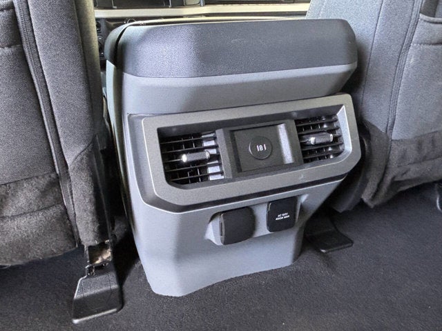 2023 Ford Super Duty F-250 SRW XLT 4x4 4dr Crew Cab 8 ft. LB Pickup