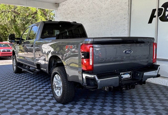 2023 Ford Super Duty F-250 SRW XLT 4x4 4dr Crew Cab 8 ft. LB Pickup