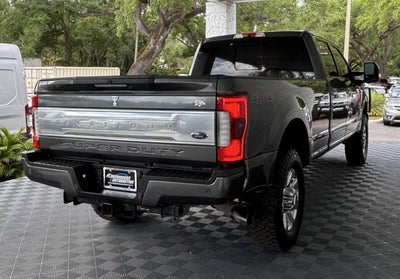 2017 Ford Super Duty F-350 SRW Platinum 4x4 4dr Crew Cab 8 ft. LB SRW Pickup
