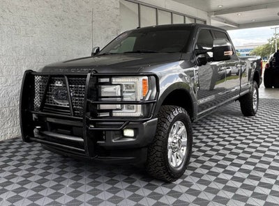 2017 Ford Super Duty F-350 SRW Platinum 4x4 4dr Crew Cab 8 ft. LB SRW Pickup