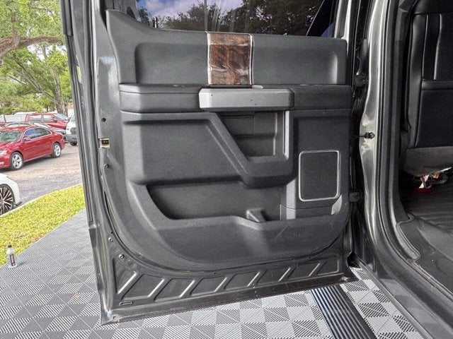 2017 Ford Super Duty F-350 SRW Platinum 4x4 4dr Crew Cab 8 ft. LB SRW Pickup