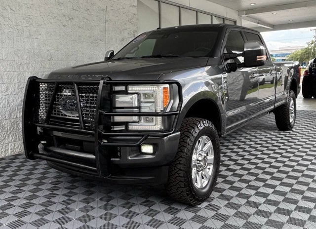 2017 Ford Super Duty F-350 SRW Platinum 4x4 4dr Crew Cab 8 ft. LB SRW Pickup