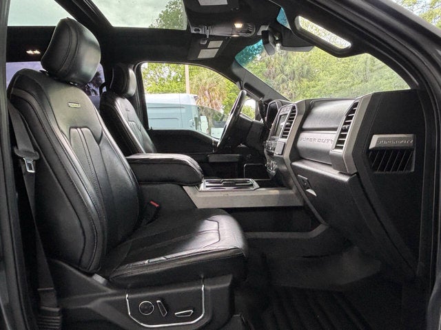 2017 Ford Super Duty F-350 SRW Platinum 4x4 4dr Crew Cab 8 ft. LB SRW Pickup