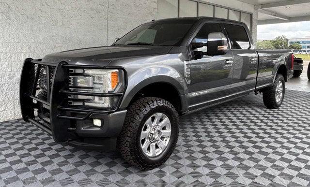 2017 Ford Super Duty F-350 SRW Platinum 4x4 4dr Crew Cab 8 ft. LB SRW Pickup