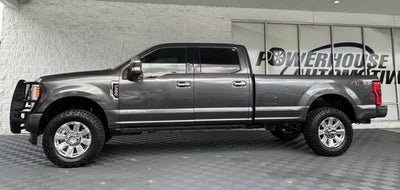 2017 Ford Super Duty F-350 SRW Platinum 4x4 4dr Crew Cab 8 ft. LB SRW Pickup