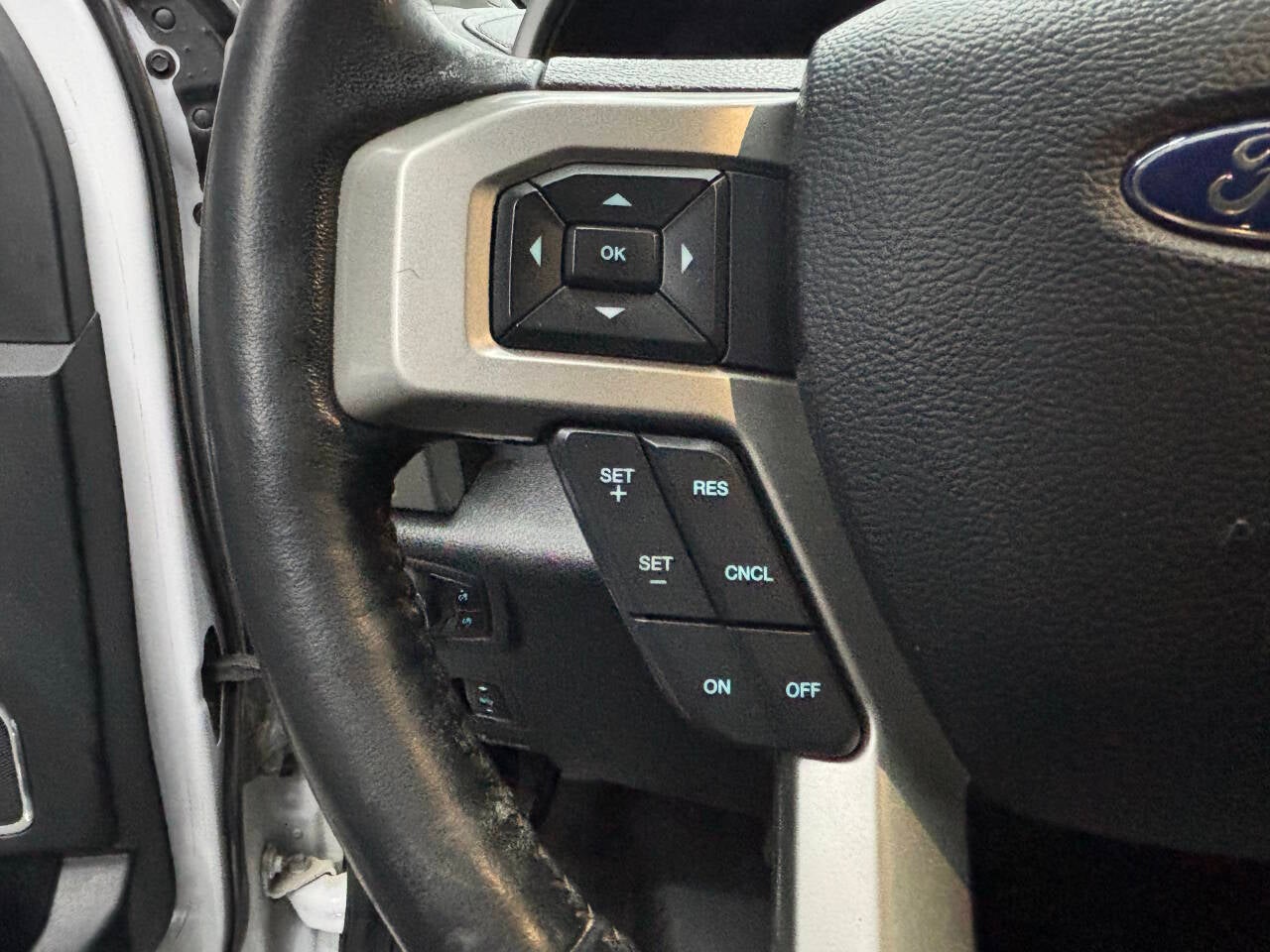2020 Ford F-350 Super Duty Lariat 4x4 4dr Crew Cab 8 ft. LB SRW Pickup