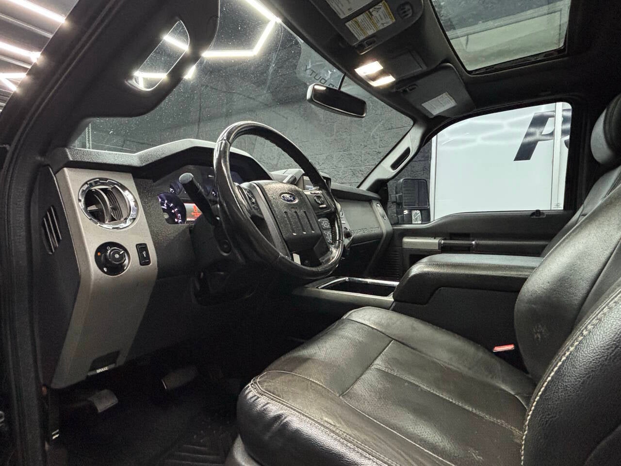 2015 Ford F-350 Super Duty Lariat 4x4 4dr Crew Cab 6.8 ft. SB SRW Pickup