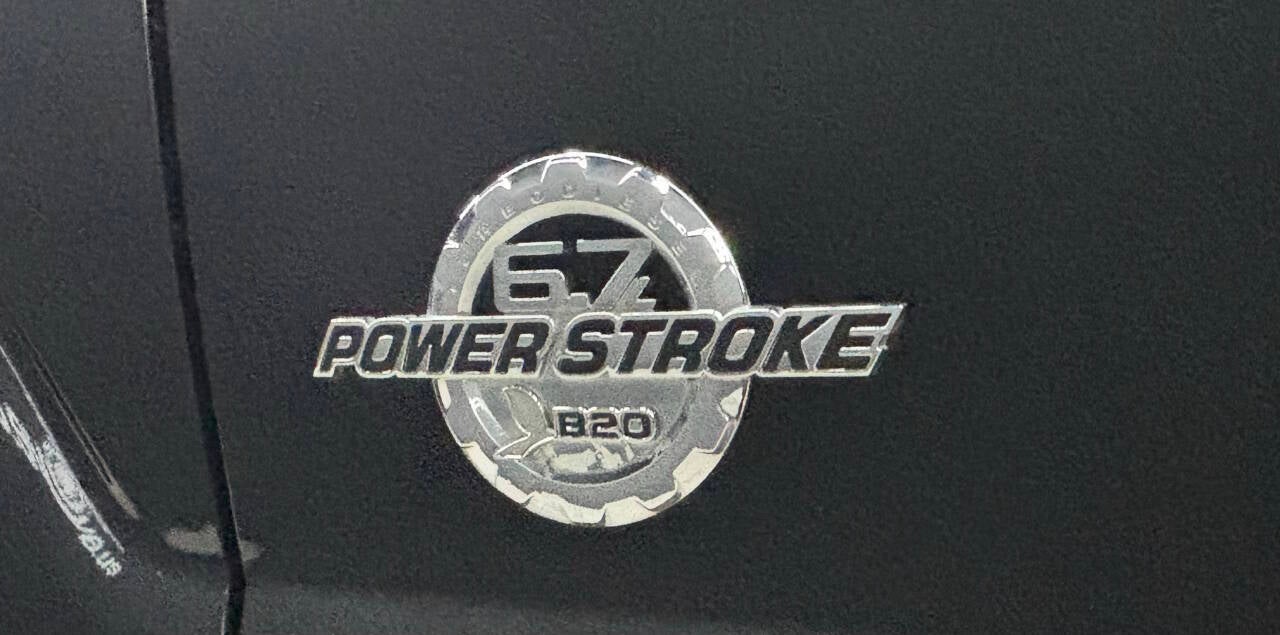 2015 Ford F-350 Super Duty Lariat 4x4 4dr Crew Cab 6.8 ft. SB SRW Pickup