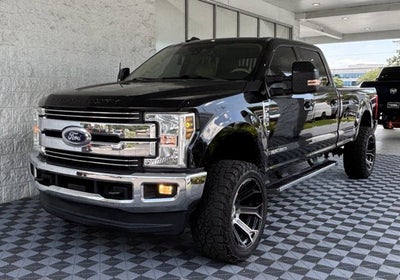 2017 Ford Super Duty F-350 SRW Lariat 4x4 4dr Crew Cab 8 ft. LB SRW Pickup