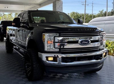 2017 Ford Super Duty F-350 SRW Lariat 4x4 4dr Crew Cab 8 ft. LB SRW Pickup