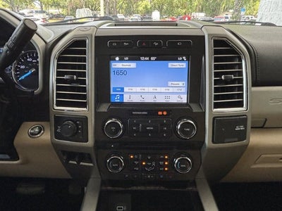 2017 Ford Super Duty F-350 SRW Lariat 4x4 4dr Crew Cab 8 ft. LB SRW Pickup