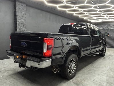 2017 Ford Super Duty F-350 SRW Lariat 4x4 4dr Crew Cab 8 ft. LB SRW Pickup