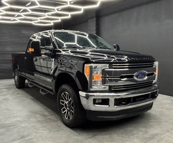 2017 Ford Super Duty F-350 SRW Lariat 4x4 4dr Crew Cab 8 ft. LB SRW Pickup