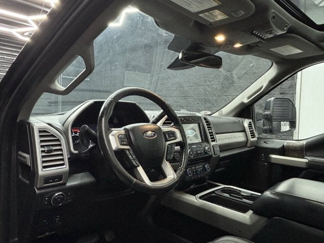 2017 Ford Super Duty F-350 SRW Lariat 4x4 4dr Crew Cab 8 ft. LB SRW Pickup