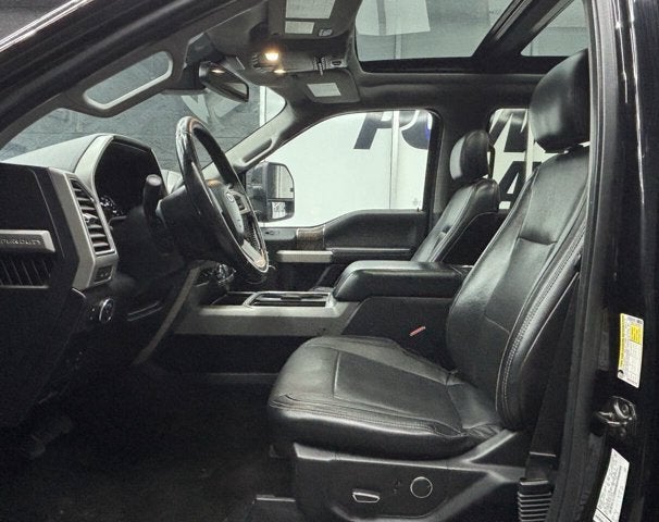 2017 Ford Super Duty F-350 SRW Lariat 4x4 4dr Crew Cab 8 ft. LB SRW Pickup