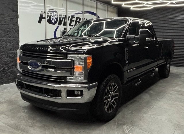 2017 Ford Super Duty F-350 SRW Lariat 4x4 4dr Crew Cab 8 ft. LB SRW Pickup