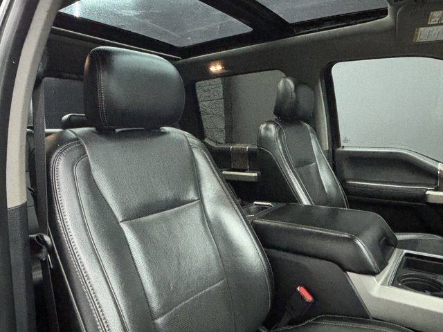 2017 Ford Super Duty F-350 SRW Lariat 4x4 4dr Crew Cab 8 ft. LB SRW Pickup