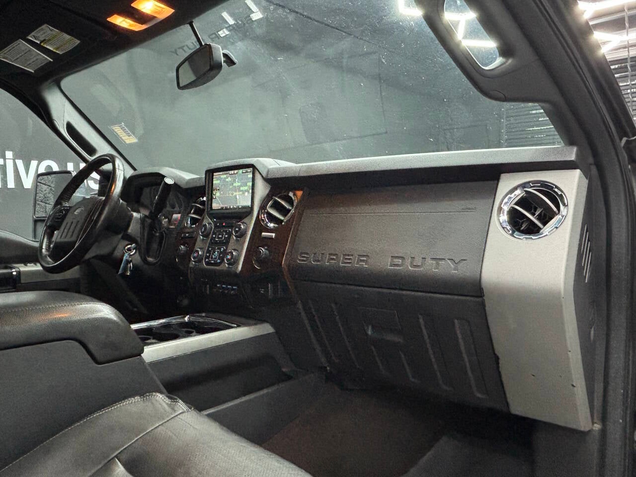 2015 Ford F-350 Super Duty Lariat 4x4 4dr Crew Cab 8 ft. LB SRW Pickup