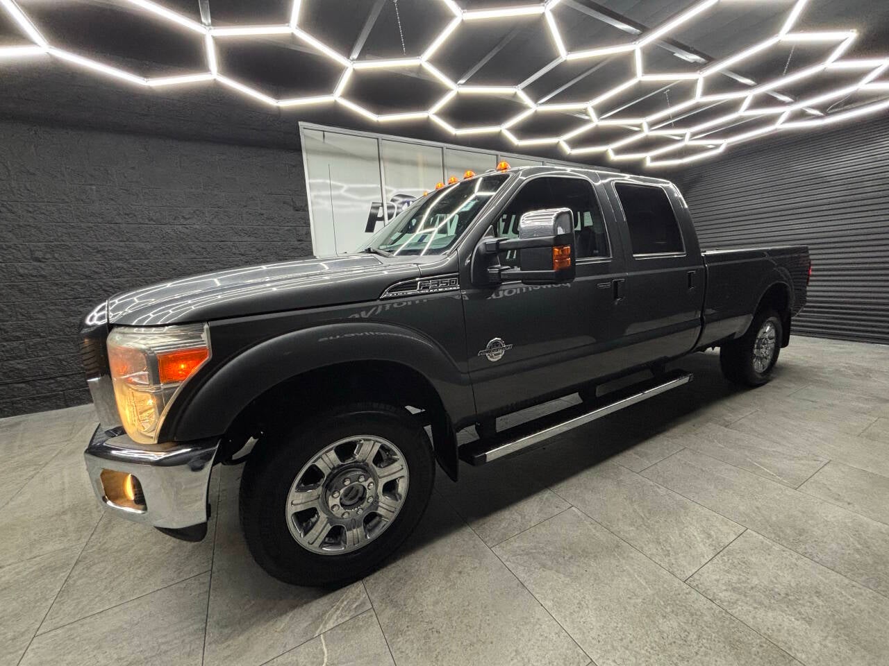 2015 Ford F-350 Super Duty Lariat 4x4 4dr Crew Cab 8 ft. LB SRW Pickup