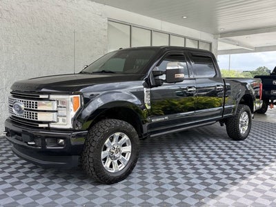 2017 Ford Super Duty F-350 SRW Platinum 4x4 4dr Crew Cab 6.8 ft. SB SRW Pickup