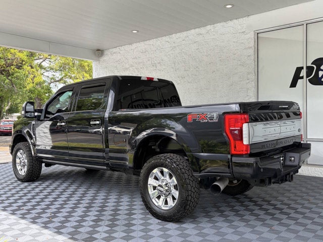 2017 Ford Super Duty F-350 SRW Platinum 4x4 4dr Crew Cab 6.8 ft. SB SRW Pickup
