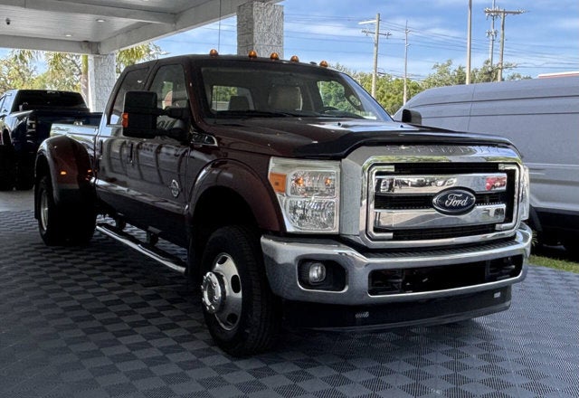 2015 Ford Super Duty F-350 DRW Lariat 4x4 4dr Crew Cab 8 ft. LB DRW Pickup