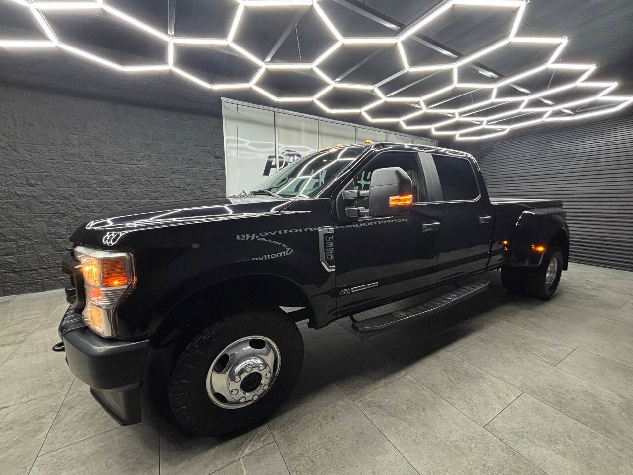 2020 Ford F-350 Super Duty XL 4x4 4dr Crew Cab 8 ft. LB DRW Pickup