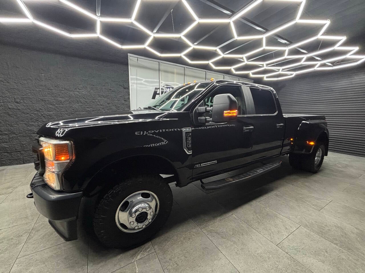 2020 Ford F-350 Super Duty XL 4x4 4dr Crew Cab 8 ft. LB DRW Pickup