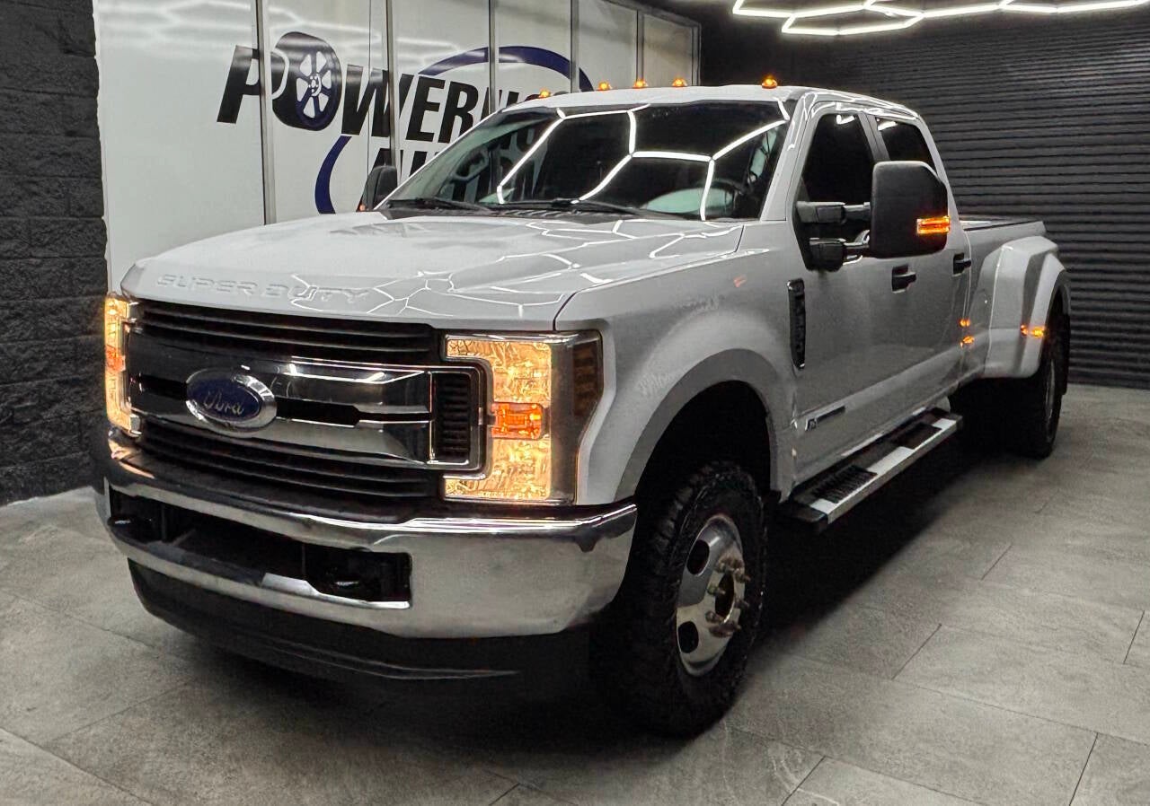 2019 Ford F-350 Super Duty XLT 4x4 4dr Crew Cab 8 ft. LB DRW Pickup