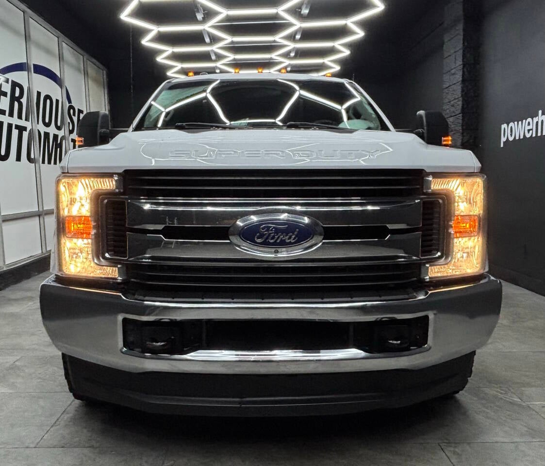 2019 Ford F-350 Super Duty XLT 4x4 4dr Crew Cab 8 ft. LB DRW Pickup
