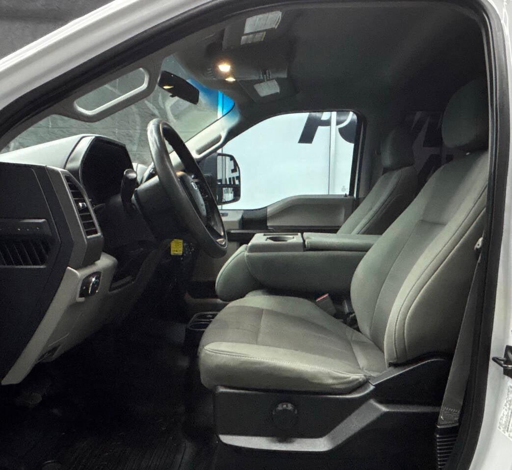 2019 Ford F-350 Super Duty XLT 4x4 4dr Crew Cab 8 ft. LB DRW Pickup
