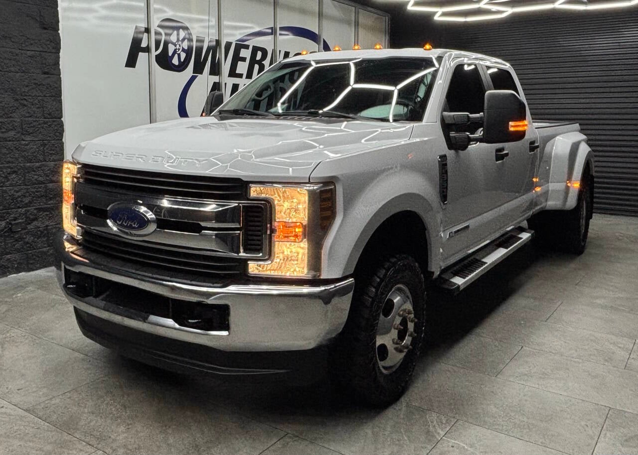 2019 Ford F-350 Super Duty XLT 4x4 4dr Crew Cab 8 ft. LB DRW Pickup