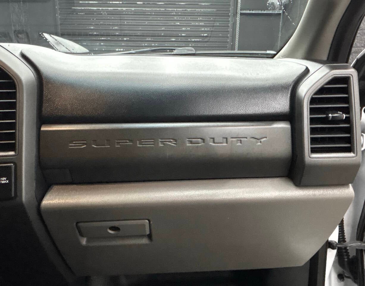 2019 Ford F-350 Super Duty XLT 4x4 4dr Crew Cab 8 ft. LB DRW Pickup