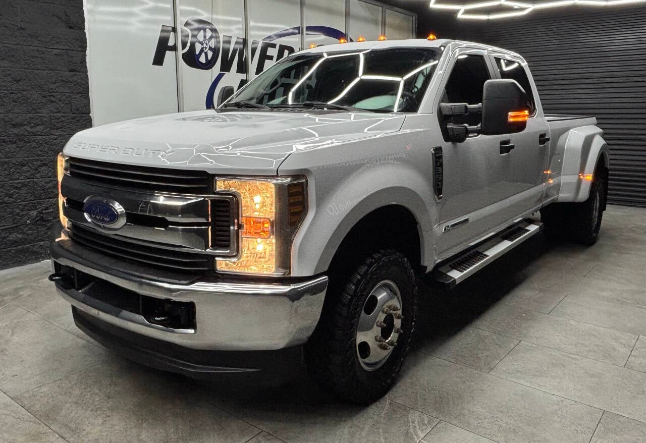 2019 Ford F-350 Super Duty XLT 4x4 4dr Crew Cab 8 ft. LB DRW Pickup